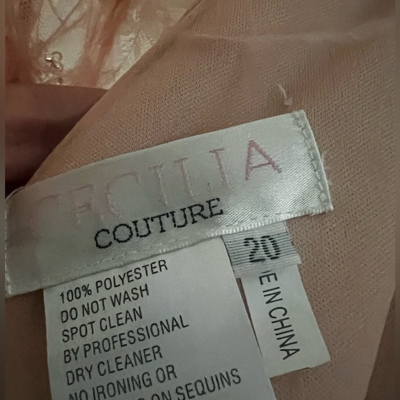 Couture dress. Stunning with tons of sequins and feathers. Worn once. - Picture 5 of 6